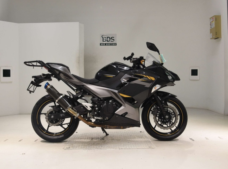 Мотоцикл Kawasaki NINJA400 с пробегом 35735 km