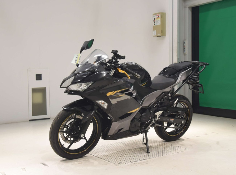Мотоцикл Kawasaki NINJA400 с пробегом 35735 km