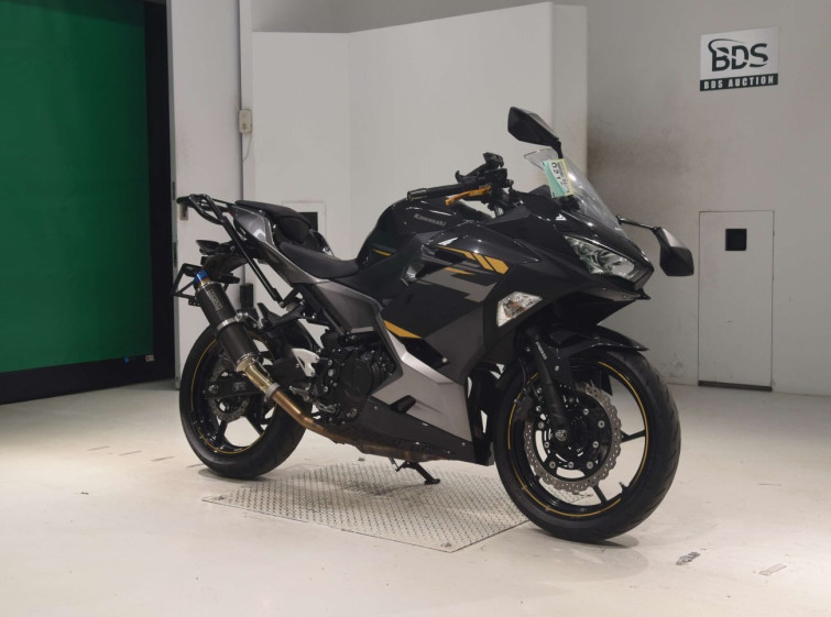 Мотоцикл Kawasaki NINJA400 с пробегом 35735 km