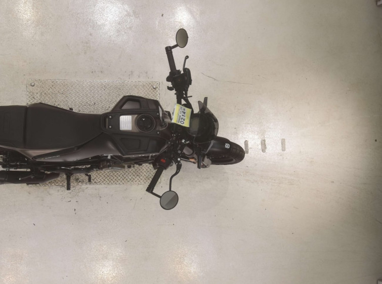 Мотоцикл Husqvarna SVARTPILEN 401 с пробегом 5105 km