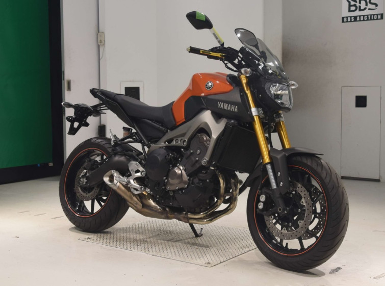 Мотоцикл Yamaha MT-09 с пробегом 8776 km