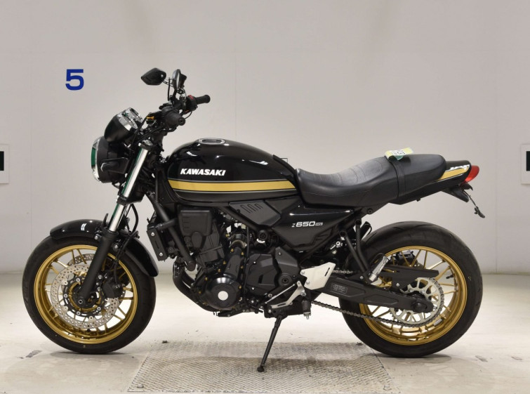 Мотоцикл Kawasaki Z650RS с пробегом 5446 km