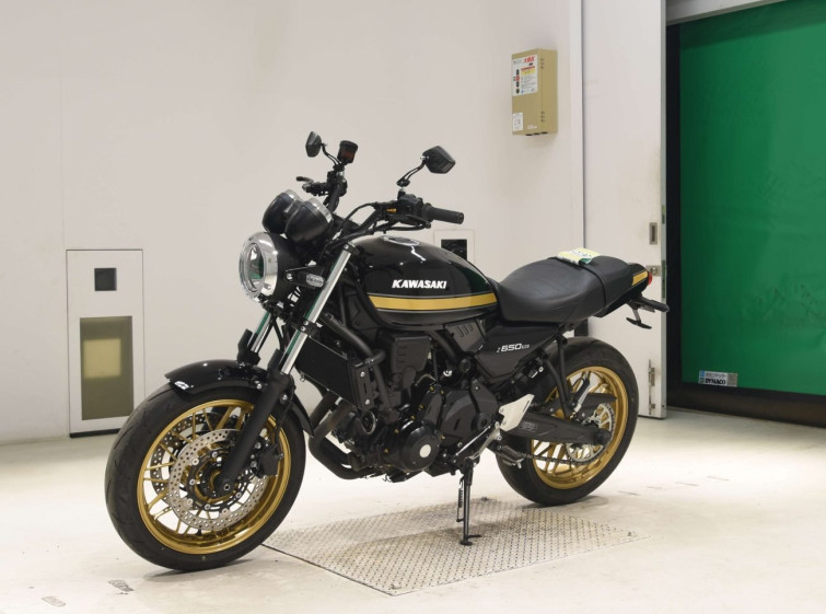 Мотоцикл Kawasaki Z650RS с пробегом 5446 km