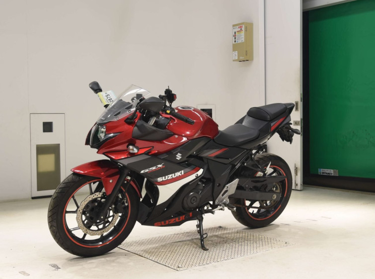 Мотоцикл Suzuki GSX250R с пробегом 23811 km
