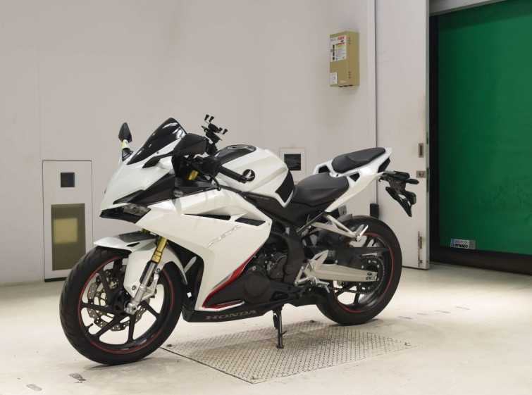 Мотоцикл Honda CBR250RRA с пробегом 7490 km