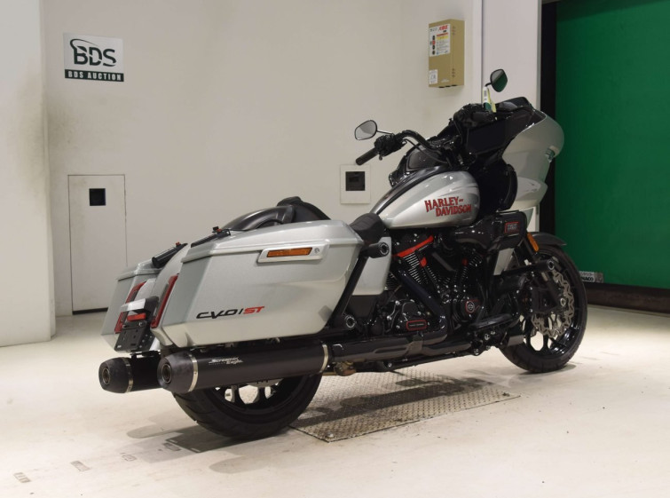 Мотоцикл HD FLTRXSTSE1980CVO с пробегом 68 km