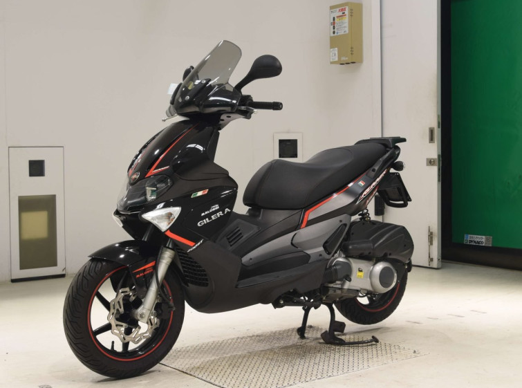 Мотоцикл Piaggio RUNNER 200 с пробегом 3945 km