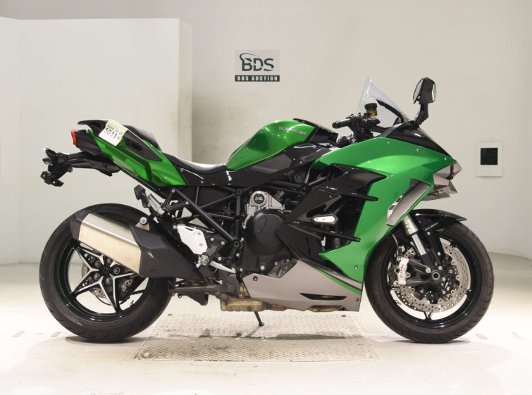 Мотоцикл Kawasaki NINJA H2 SX SE + с пробегом 10420 km