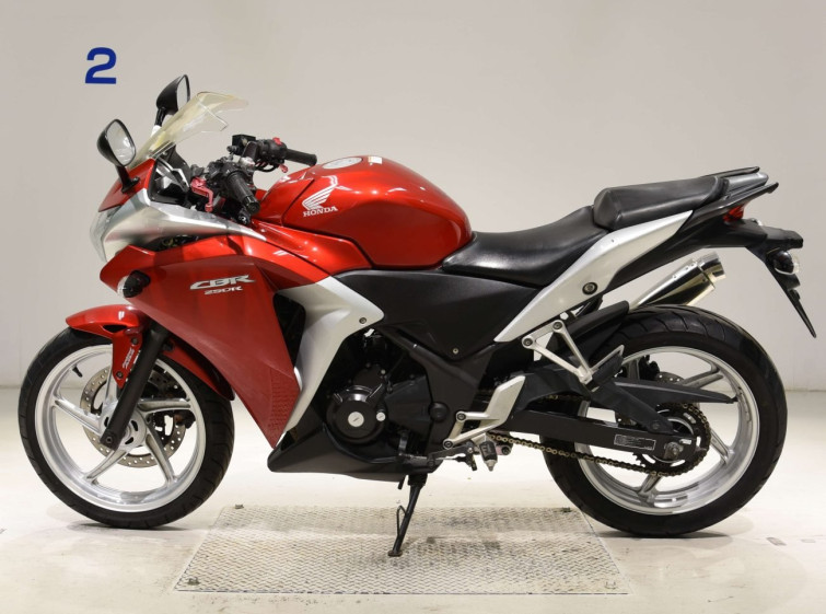 Мотоцикл Honda CBR250RA с пробегом 24111 km