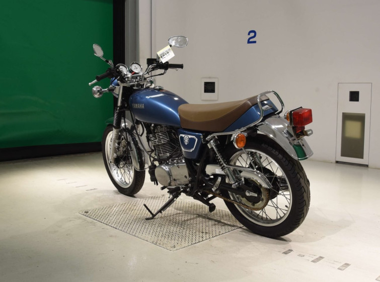 Мотоцикл Yamaha SR400 с пробегом 11517 km