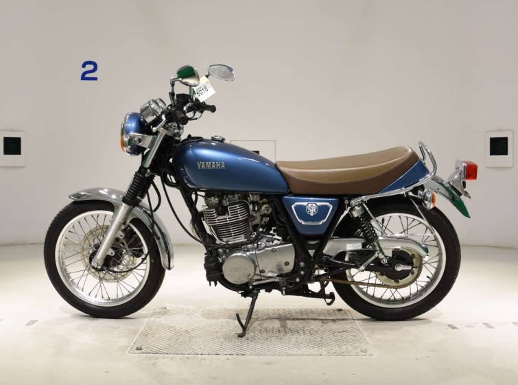 Мотоцикл Yamaha SR400 с пробегом 11517 km