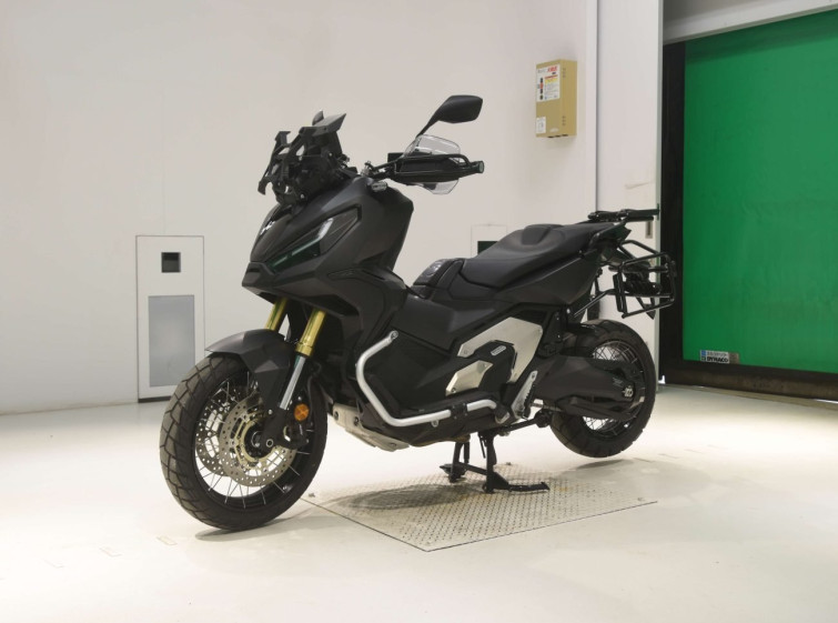 Мотоцикл Honda X-ADV750 с пробегом 3730 km