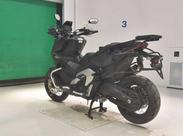 Мотоцикл Honda X-ADV750 с пробегом 3730 km