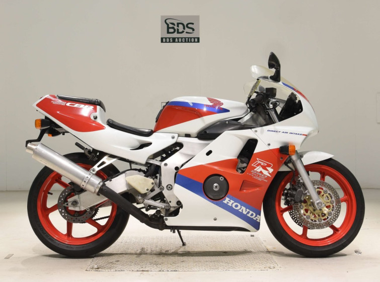 Мотоцикл Honda CBR250RR с пробегом 16308 km