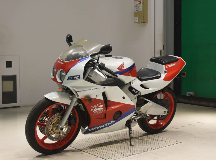 Мотоцикл Honda CBR250RR с пробегом 16308 km