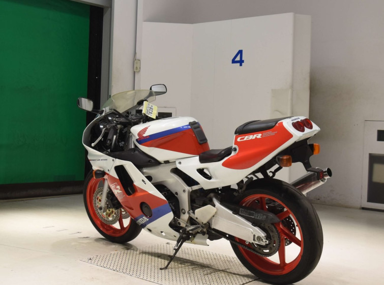 Мотоцикл Honda CBR250RR с пробегом 16308 km