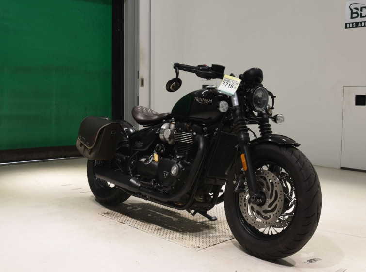 Мотоцикл Triumph BONNEVILLE BOBBER с пробегом 7496 km