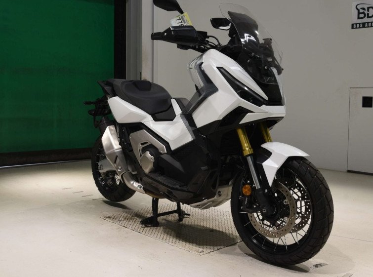 Мотоцикл Honda X-ADV750 с пробегом 1560 km