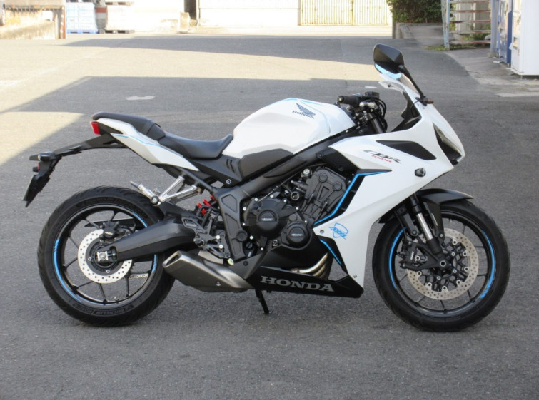 Мотоцикл Honda CBR650R с пробегом 37419 km