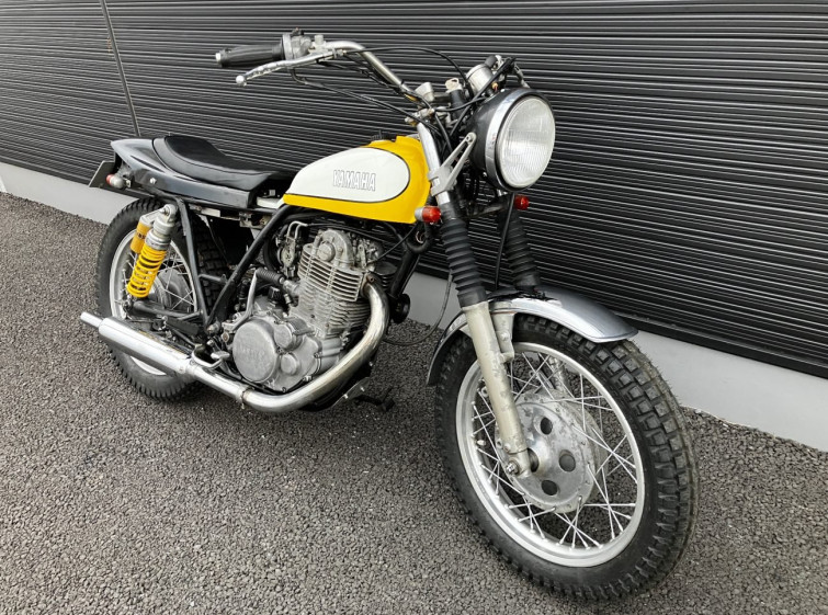 Мотоцикл Yamaha SR400 с пробегом 15603 km