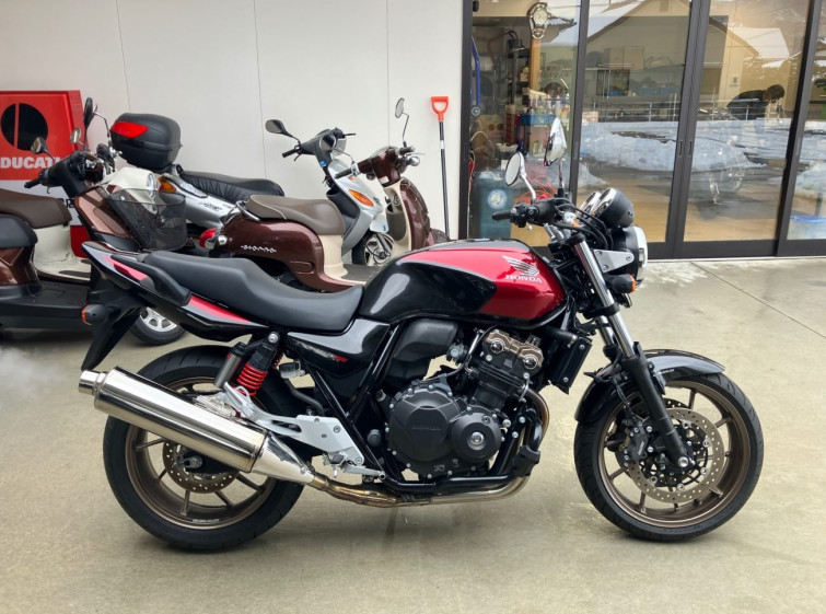 Мотоцикл Honda CB400SFVA с пробегом 728 km