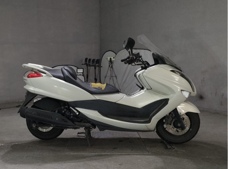 Мотоцикл Yamaha MAJESTY 250 с пробегом 74066 km