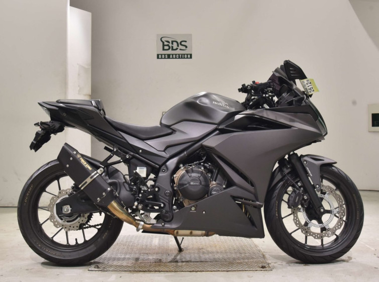 Мотоцикл Honda CBR400RA з пробігом 7469 km