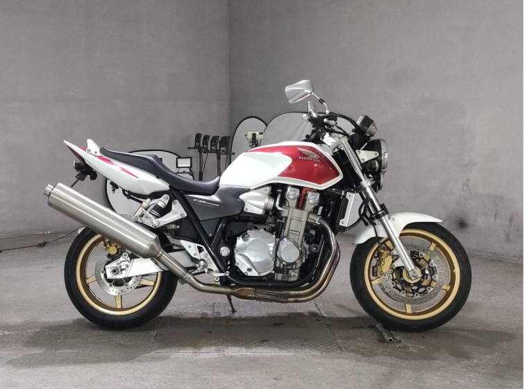 Мотоцикл Honda CB1300SF с пробегом 14354 km