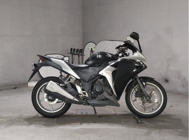 Мотоцикл Honda CBR250R з пробігом 41615 km