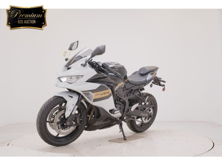Мотоцикл Kawasaki ZX-4R SE с пробегом 658 km