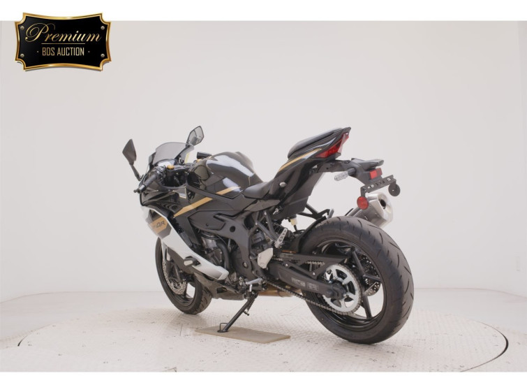 Мотоцикл Kawasaki ZX-4R SE с пробегом 658 km