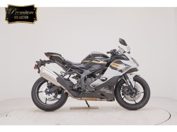 Мотоцикл Kawasaki ZX-4R SE с пробегом 658 km