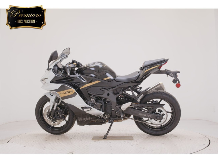 Мотоцикл Kawasaki ZX-4R SE с пробегом 658 km