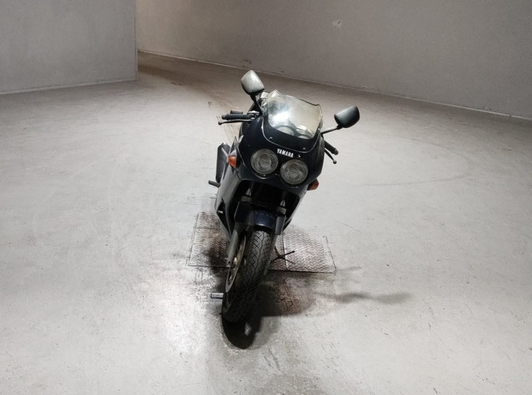 Мотоцикл Yamaha FZR250 з пробігом 15301 km