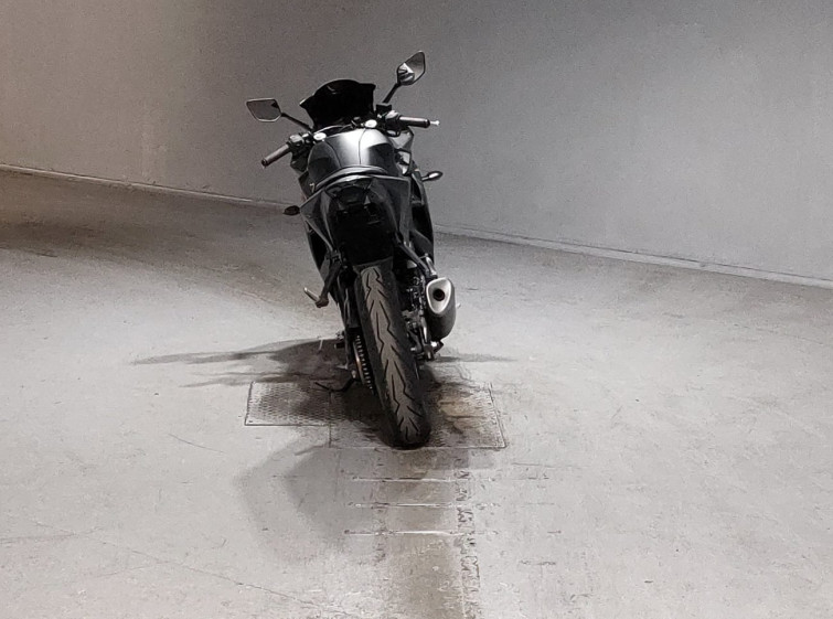 Мотоцикл Yamaha YZF-R25 с пробегом 23713 km