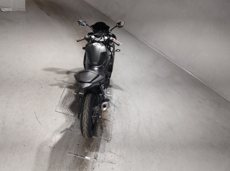 Мотоцикл Yamaha YZF-R25 с пробегом 23713 km