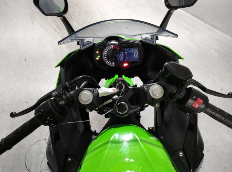 Мотоцикл Kawasaki NINJA250 с пробегом 14450 km