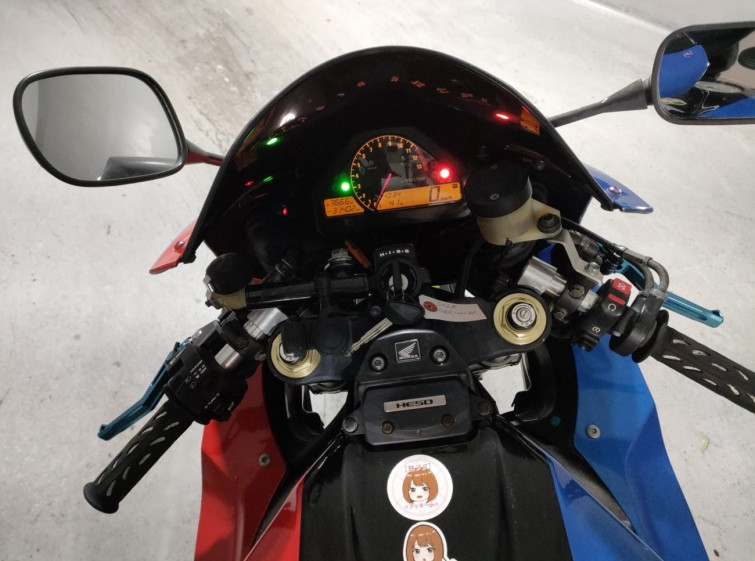 Мотоцикл Honda CBR1000RR с пробегом 31402 km