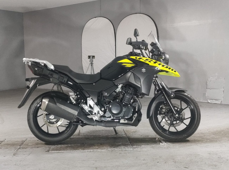Мотоцикл Suzuki V-STROM DL250 с пробегом 3816 km