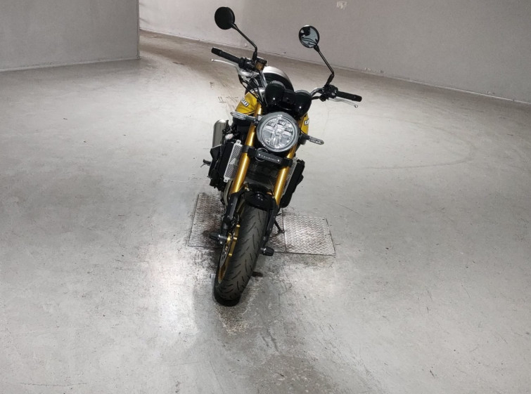 Мотоцикл Kawasaki Z900RS SE с пробегом 130 km