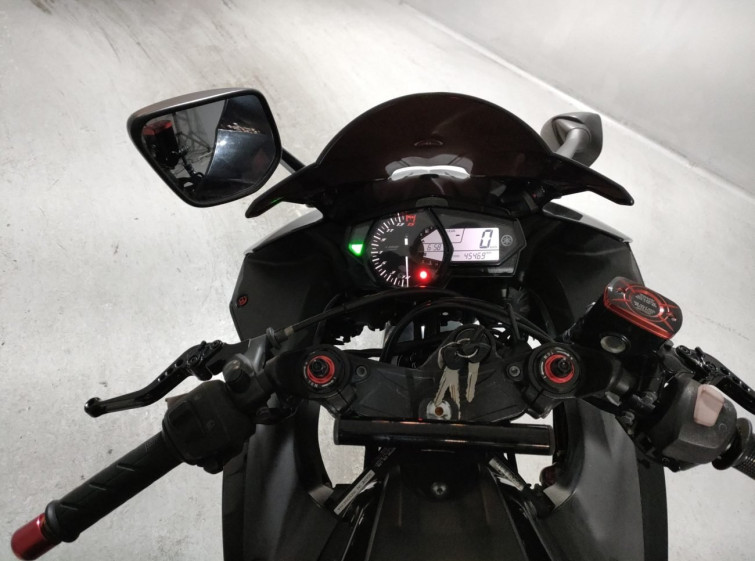 Мотоцикл Yamaha YZF-R25 с пробегом 45469 km