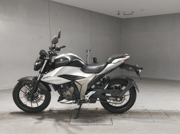 Мотоцикл Suzuki GIXXER250 с пробегом 12063 km