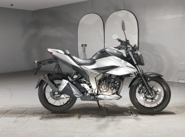 Мотоцикл Suzuki GIXXER250 с пробегом 12063 km