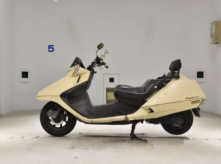 Мотоцикл Honda FUSION X з пробігом 37983 km