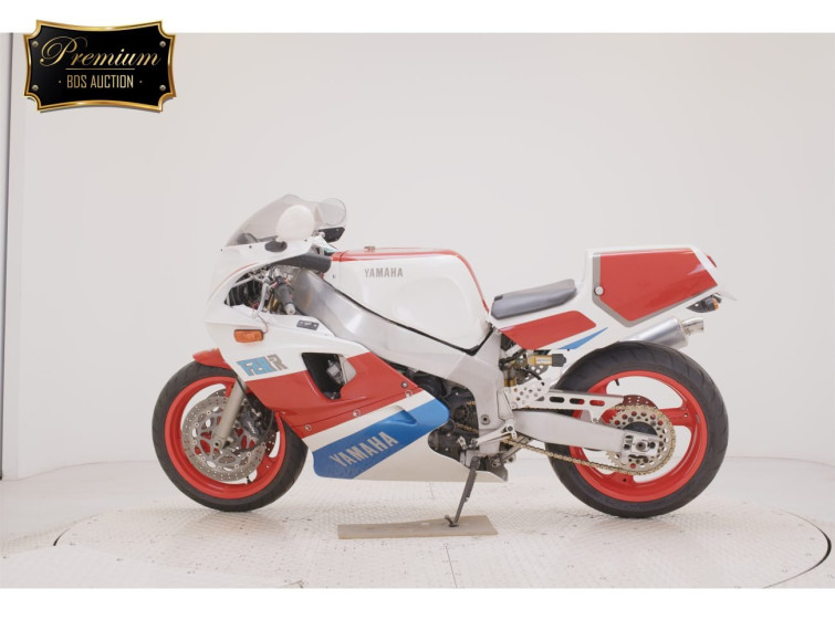 Мотоцикл Yamaha FZR750 с пробегом 11360 km