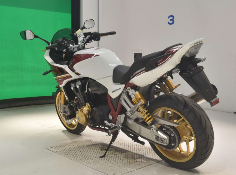 Мотоцикл Honda CB1300SF з пробігом 6618 km