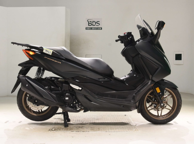 Мотоцикл Honda FORZA з пробігом 15101 km