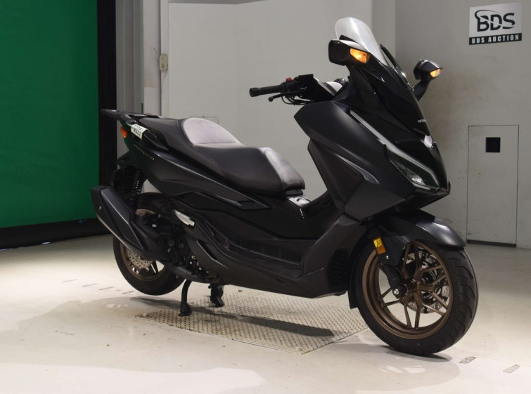 Мотоцикл Honda FORZA з пробігом 15101 km