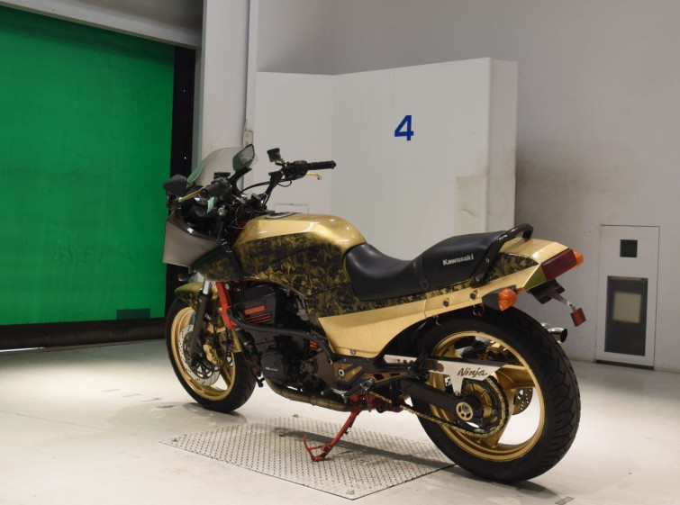 Мотоцикл Kawasaki GPZ900R с пробегом 19519 km