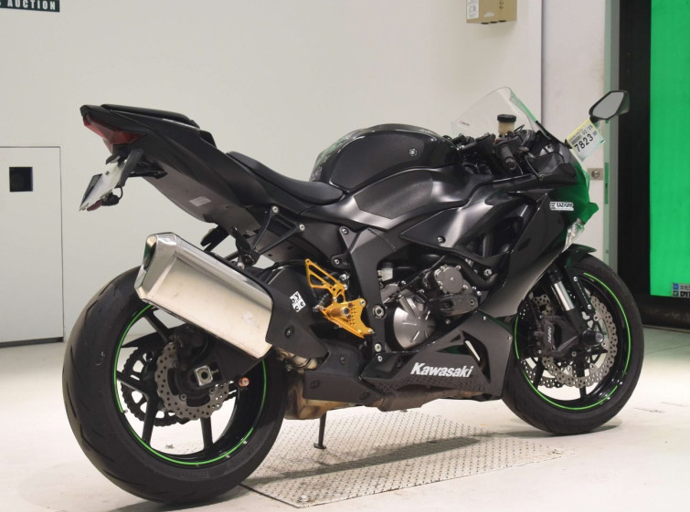 Мотоцикл Kawasaki ZX-6R с пробегом 8311 km
